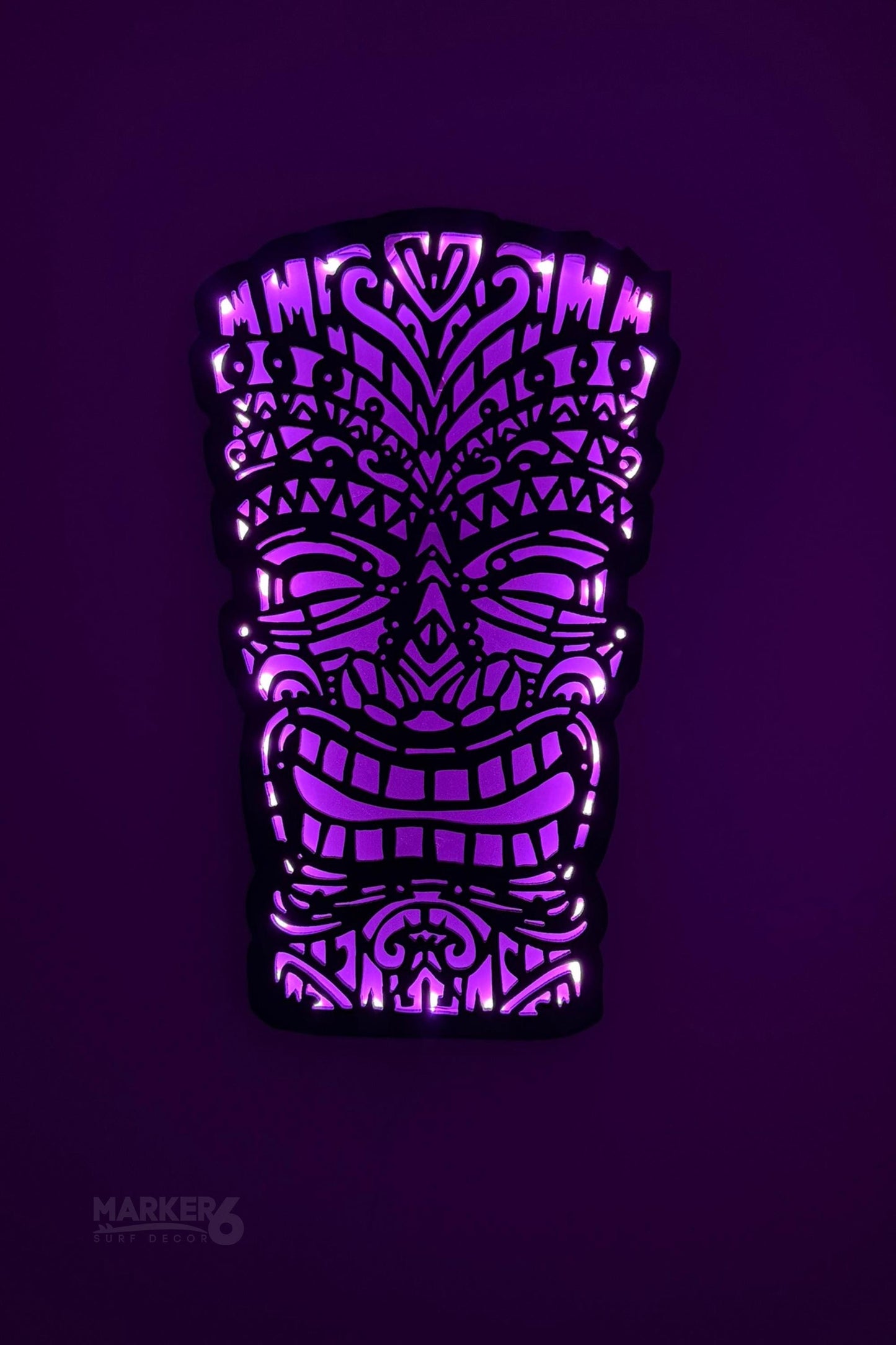 Light Up Tiki Wall Art – Color Changing LED Glow Beach Decor
